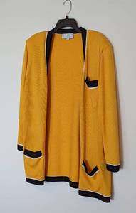 lot 129 image: Yellow St. John by Marie Gray Sweater