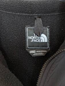 lot 137 image: Mens North Face Black Jacket