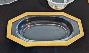 lot 143 image: Vintage CutPressed Glassware