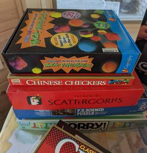 lot 150 image: Assorted Games