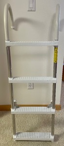 lot 104 image: Garelick Boat Ladder