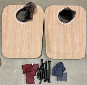 lot 107 image: Yard Games