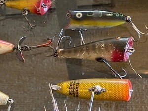 lot 162 image: Variety of Vintage Fishing Lures