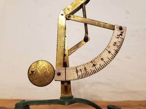 lot 88 image: Vintage Depose Scale