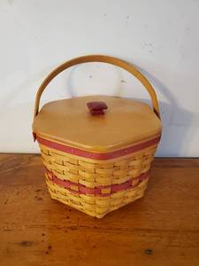 lot 110 image: Longaberger Basket With Lid