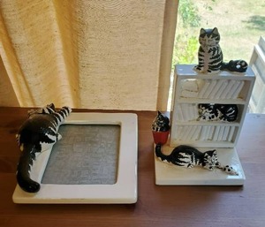 lot 116 image: Taste Setter Kilian The Cat BookendPicture-Frame