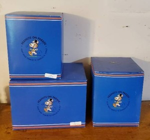 lot 153 image: Three Westland Giftware Peanuts On Parade Figurines