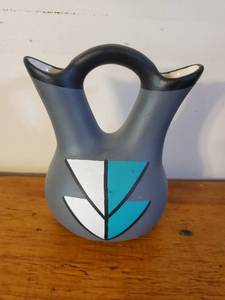lot 168 image: Southwest Style Pottery Wedding Vase