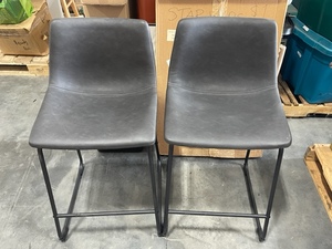 2 Barstools Like New