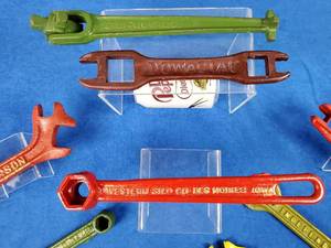lot 62 image: (9) Vintage Iron Wrenches
