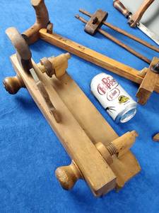 lot 67 image: (5) Vintage Woodworking Tools