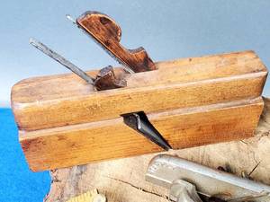 lot 83 image: (6) Vintage Woodworking Tools