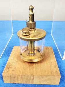 lot 92 image: (4) Vintage Brass Hit-Miss Oil Sight Glasses