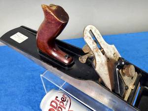 lot 97 image: Vintage Woodworking Sargent Planer Model T718 with Moveable Handle