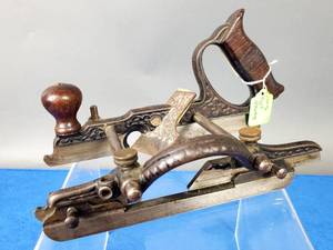 lot 122 image: Antique Cast Iron Stanley Woodworking Cutter Planer No. 46