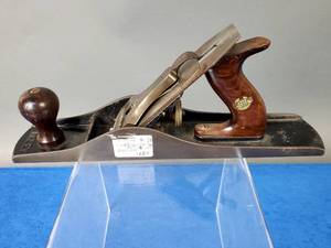 lot 129 image: Vintage Stanley Woodworking Planer No.5-12