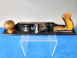 lot 132 image: Vintage Cast Iron Union Woodworking Planer