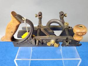 lot 133 image: Vintage Stanley Woodworking Cutter Planer No. 45