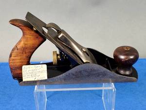 lot 173 image: Vintage Stanley Rule & Level Co. Type 3 No.4 Planer
