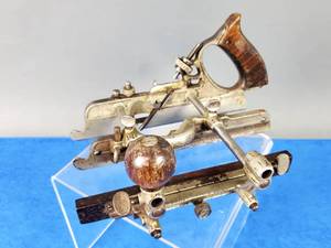 lot 181 image: Vintage Stanley Woodworking Plow Planer Type 7 Trade Mark 45