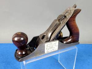 lot 184 image: Vintage Stanley Woodworking Planer with Sweetheart on the Cutter No.603