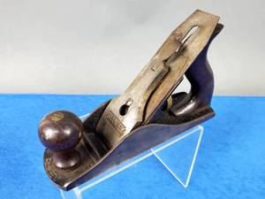 lot 185 image: Vintage Stanley Woodworking Planer No. 4