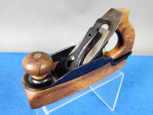 lot 186 image: Vintage Stanley Woodworking Planer No. 35