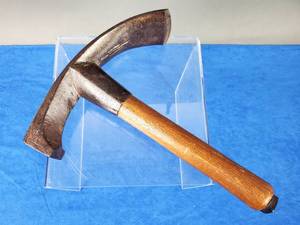 lot 192 image: Antique Hammer Barrel Making Tool