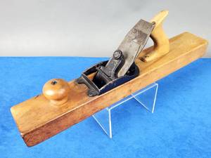 lot 195 image: Vintage Stanley Woodworking Liberty Bell Planer No.129