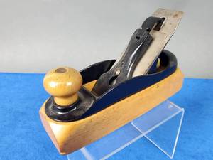 lot 196 image: Vintage Ohio Tool Co Woodworking Planer No.024
