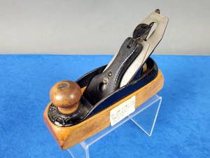 lot 197 image: Vintage Stanley   Bailey Type 12 Woodworking Planer No.21