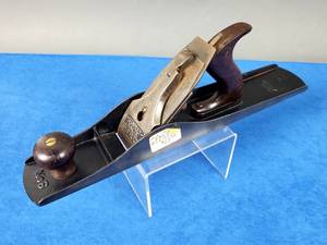 lot 201 image: Vintage Stanley Woodworking Planer No. 6