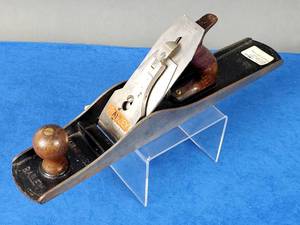 lot 204 image: Vintage Stanley Woodworking Planer No. 6
