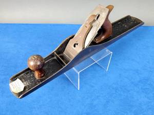 lot 207 image: Vintage Stanley Woodworking Planer No. 7
