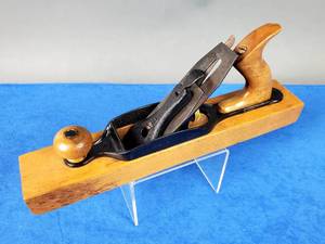 lot 209 image: Vintage Stanley Woodworking Planer No. 26