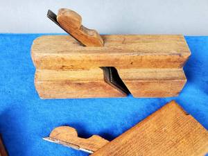lot 212 image: (8) )Vintage Woodworking Molding Planers