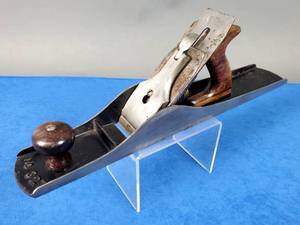 lot 246 image: Vintage Ohio Tool Woodworking Planer No.327