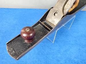 lot 248 image: Vintage Ohio Tool Woodworking Planer No. 7