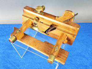 lot 252 image: Vintage Woodworking Cutter Planer