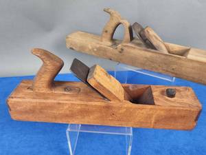 lot 270 image: (2) Vintage Woodworking Planers