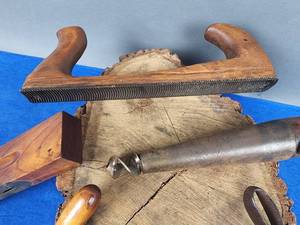 lot 281 image: (7) Assorted Vintage Woodworking Tools