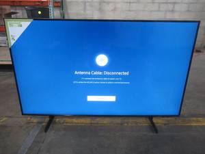 lot 5 image: Samsung 50 Class 4K Crystal UHD (2160p) LED Smart TV with HDR UN50AU8000 2021 - With Remote.