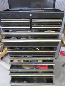 lot 1 image: HEAVY DUTY 2 PART BLACK TOOL CHEST AND CART