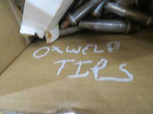 lot 57 image: BOX OF MISC. OXWELD TIPS