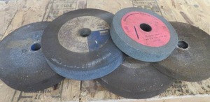 lot 63 image: 5 GRINDING WHEELS ASSORTED SIZES