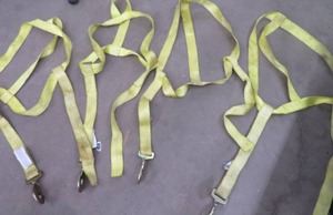 lot 91 image: 4 TIRE BONNETS, WITH RATCHETS