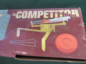 lot 96 image: TRAP THROWER IN BOX