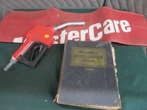 lot 97 image: NEW APACHE GAS NOZZLE  1960 MOTOR MANUAL