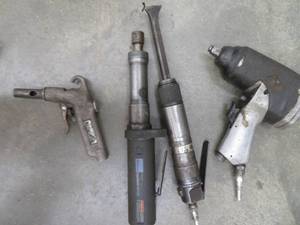 lot 122 image: MISC. AIR TOOLS