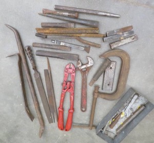 lot 160 image: BOLT CUTTERS  RASPS  CHISELS